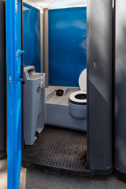 Best Luxury portable toilet rental  in Pinckney, MI